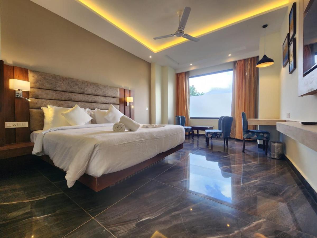 Aachman River And Valley View Resort Dharamshala - A Riverside Resort With Balcony View Eksteriør billede
