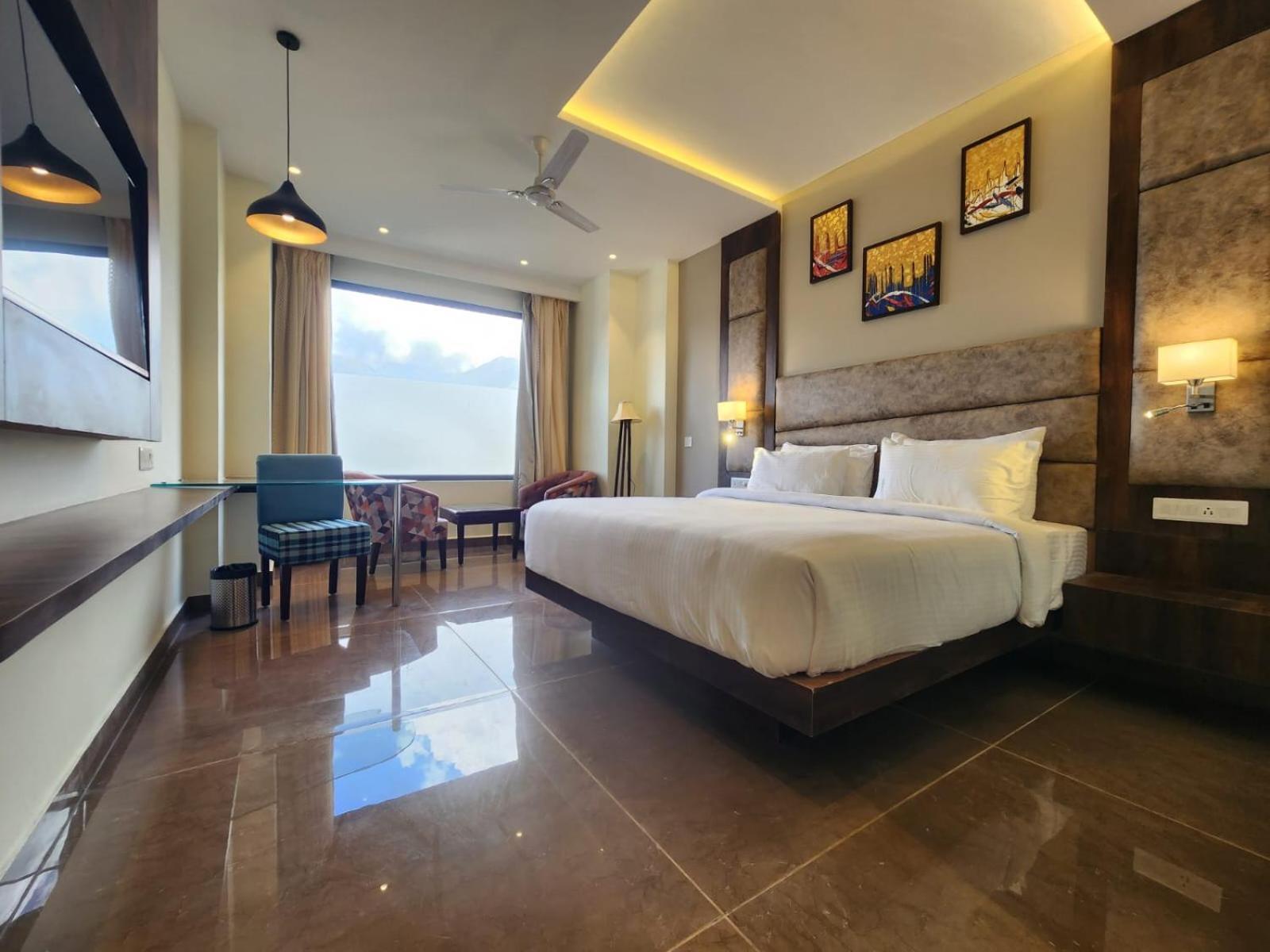 Aachman River And Valley View Resort Dharamshala - A Riverside Resort With Balcony View Eksteriør billede
