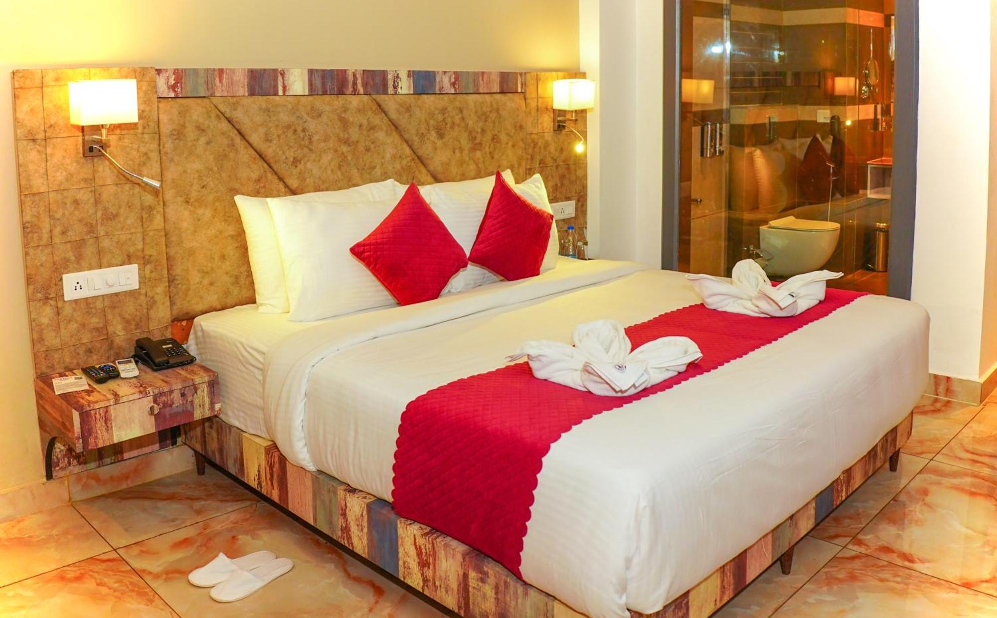 Aachman River And Valley View Resort Dharamshala - A Riverside Resort With Balcony View Eksteriør billede